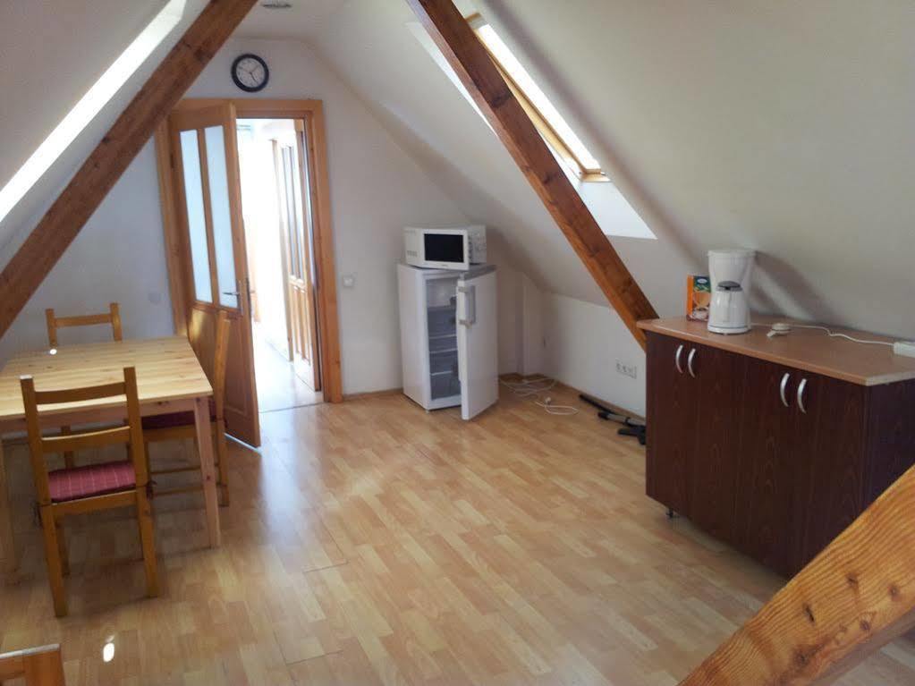 Apartament Roza Braşov Esterno foto
